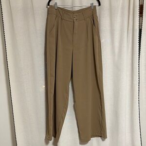 Classic Women’s Khaki Chinos